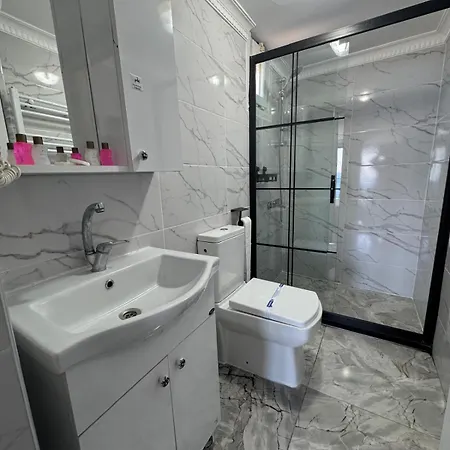 Hotel Istanbul Airport Kumsal 3*